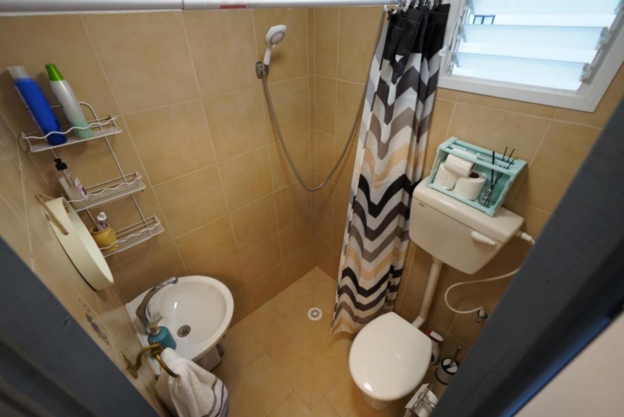כרמונ'ס פטיו - Carmona'S Patio Apartment เอลัต ภายนอก รูปภาพ